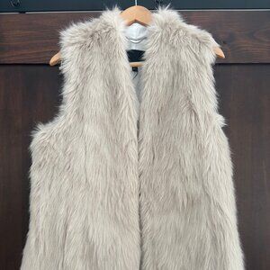 NWT Banana Republic Faux Fur Vest Light Taupe
